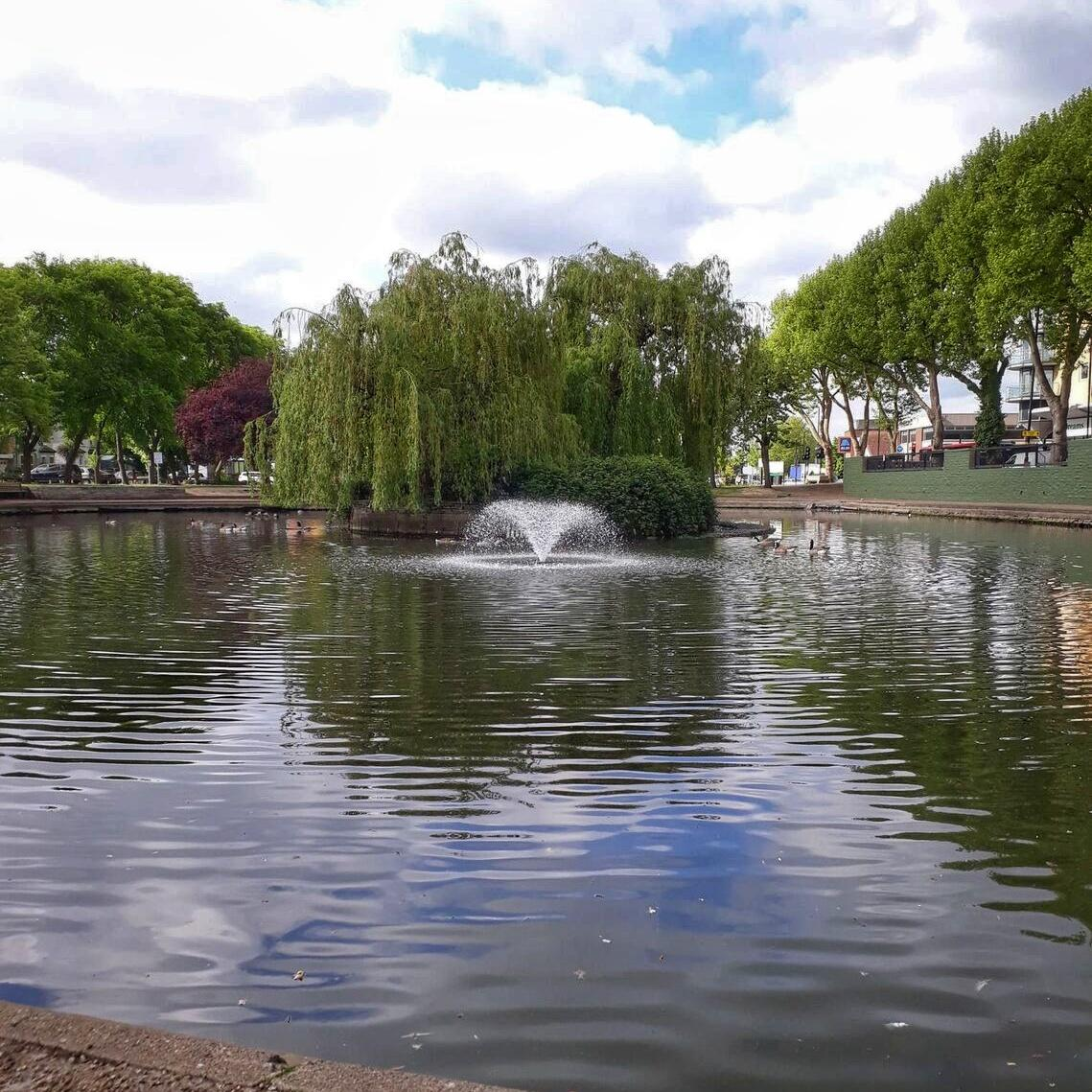 Feltham Pond and Fountain square
